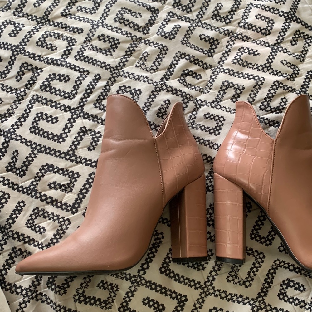 Mauve booties